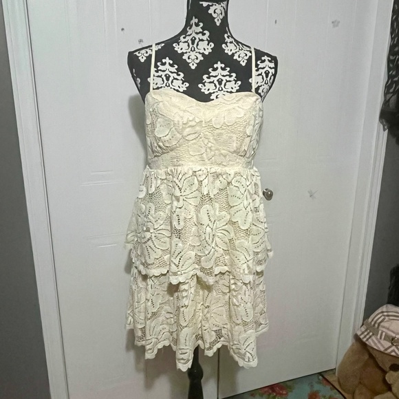 Maeve ~ Strapless Ivory Lace Mini DRESS sz L - Picture 6 of 8